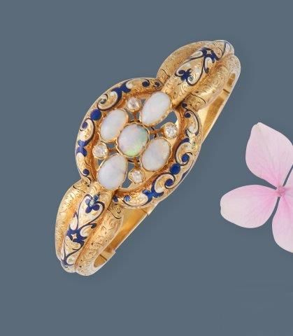 BRACELET ouvrant Napoléon III en or (750)...