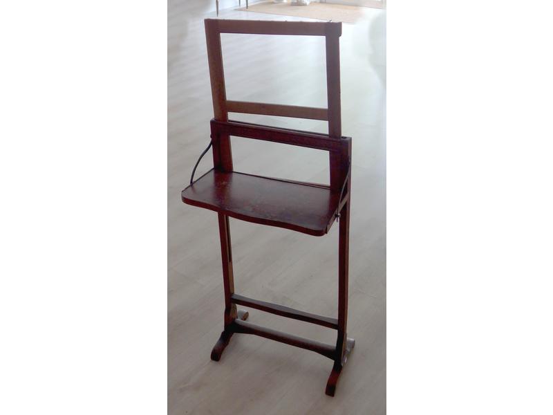 BILLET DOUX en acajou et placage d'acajou,...
