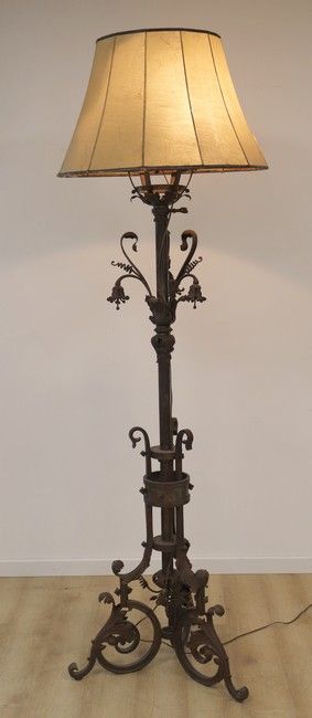 IMPORTANTE TORCHÈRE à bol adaptée en LAMPADAIRE...