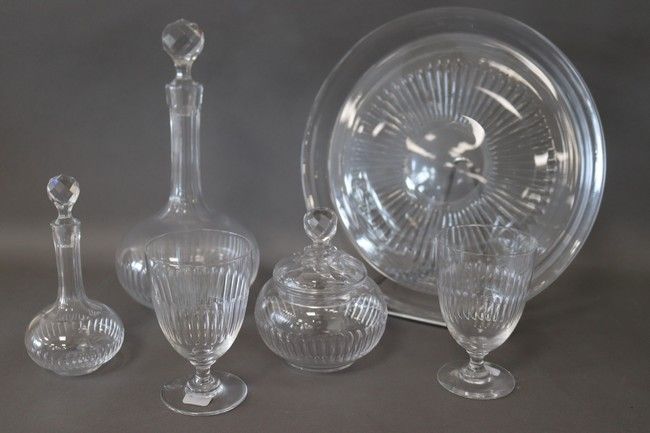 SERVICE DE CHAMBRE en cristal taillé en pointes...