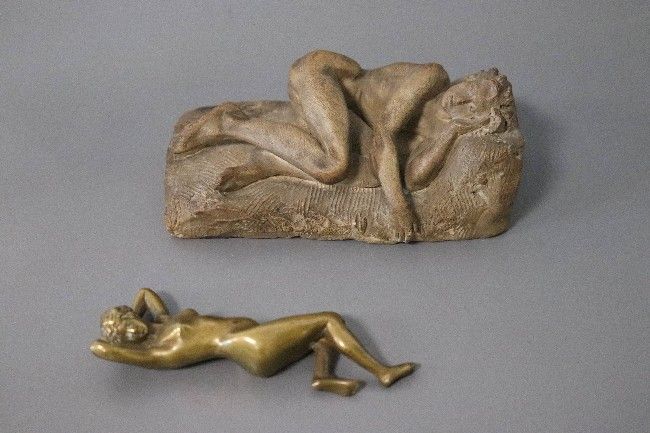 HOMME ENDORMI, sculpture en ronde bosse en...