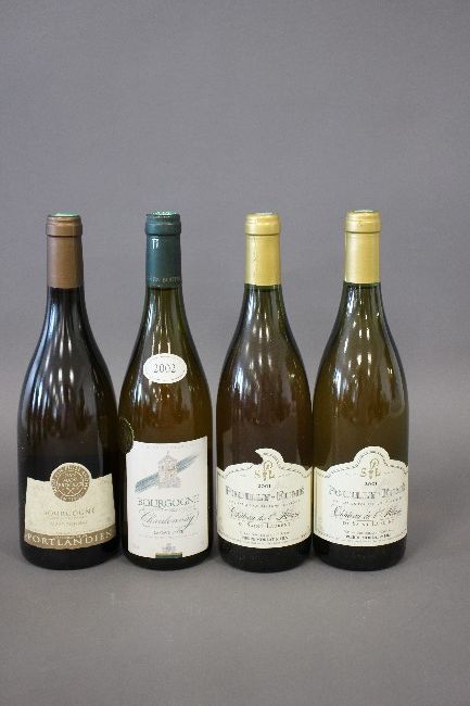 Lot de 4 Blles de vin blanc comprenant :