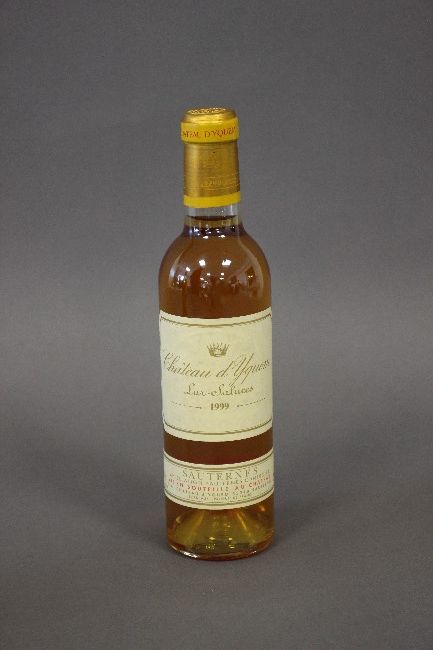 1 Demie CH. D'YQUEM 1er Cru Sup Sauternes...