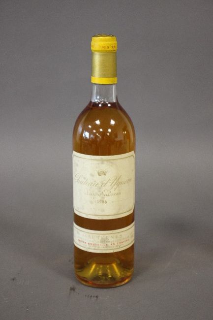 1 Blle CH. D'YQUEM 1er Cru Sup. Sauternes...