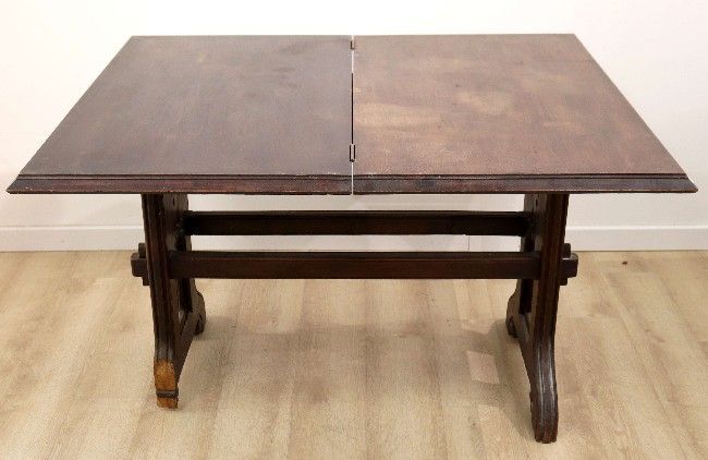 TABLE A JEUX rectangulaire en bois mouluré...