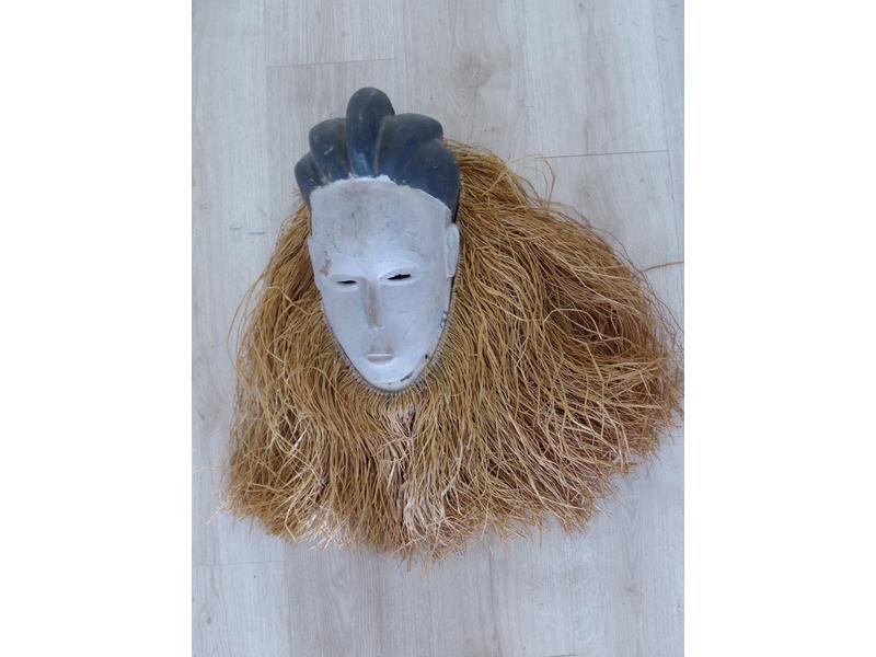 MASQUE de style Punu, vers 1960/1970 avec...