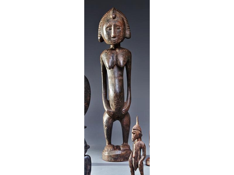 GRANDE STATUETTE figurant une femme enceinte...