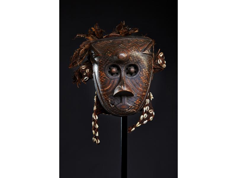MASQUE représentant un visage caractéristique...