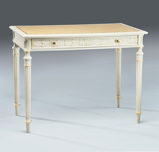 BUREAU rectangulaire en bois mouluré, sculpté...