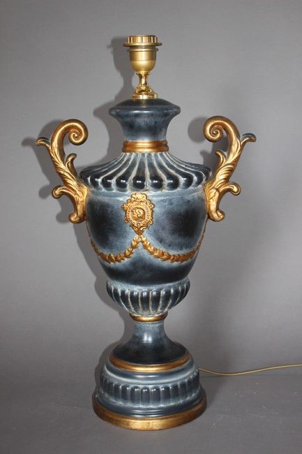 LAMPE en céramique émaillée bleue et dorée,...
