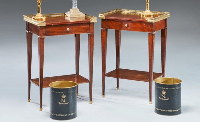 PAIRE DE TABLES D'APPOINT rectangulaires,...