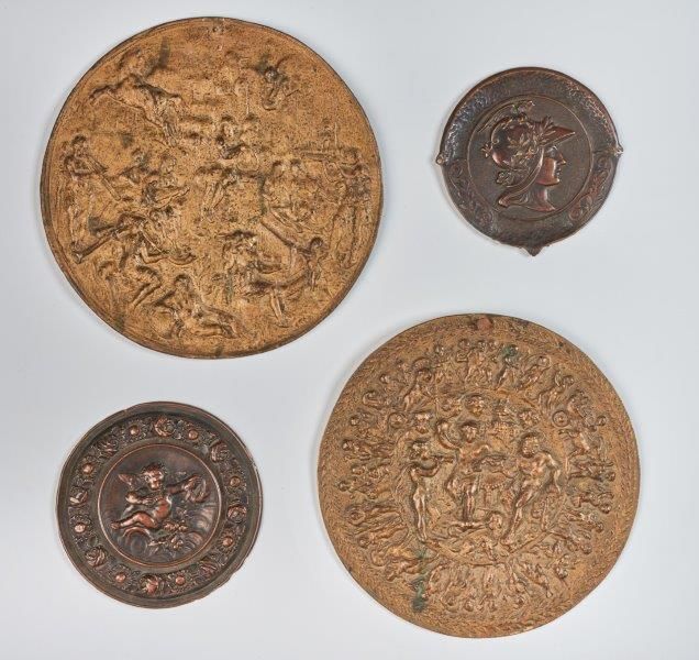 DEUX MEDAILLONS en bronze en bas-relief,...