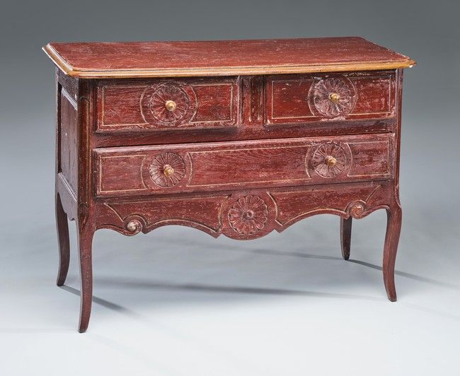 COMMODE rectangulaire en bois mouluré laqué...