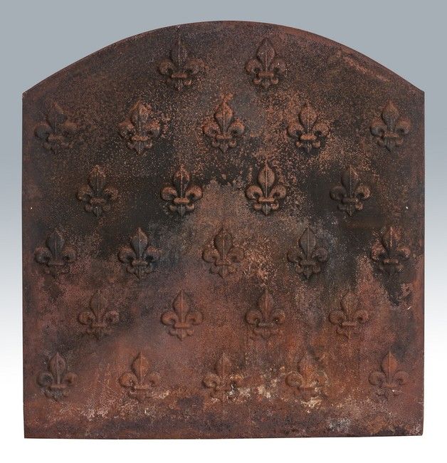 PLAQUE DE CHEMINEE en fonte de fer à décor...