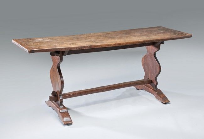 TABLE RECTANGULAIRE en chêne à pieds lyre...