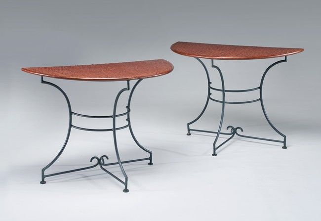 PAIRE DE CONSOLES demi-lune pouvant former...