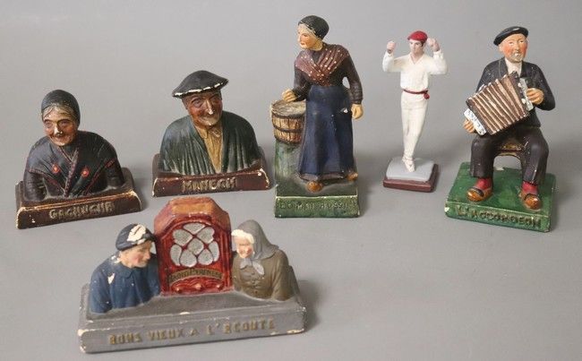 ENSEMBLE DE 6 SUJETS en terre-cuite polychrome...