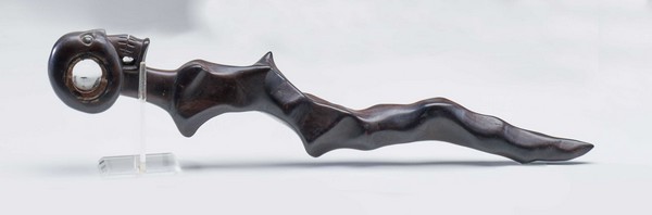 ORIGINAL SCEPTRE en palissandre sculpté surmonté...