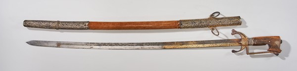 BEAU SABRE NIMCHA, à poignée en corne et...