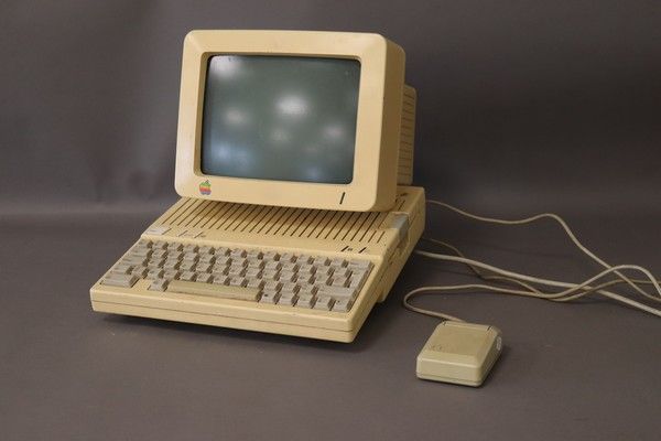 APPLE, MACINTOSH