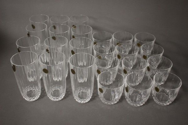 SERVICE DE VERRES en cristal taillé modèle...