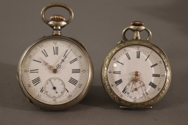 DEUX MONTRES DE GOUSSET en argent (950) l'une...
