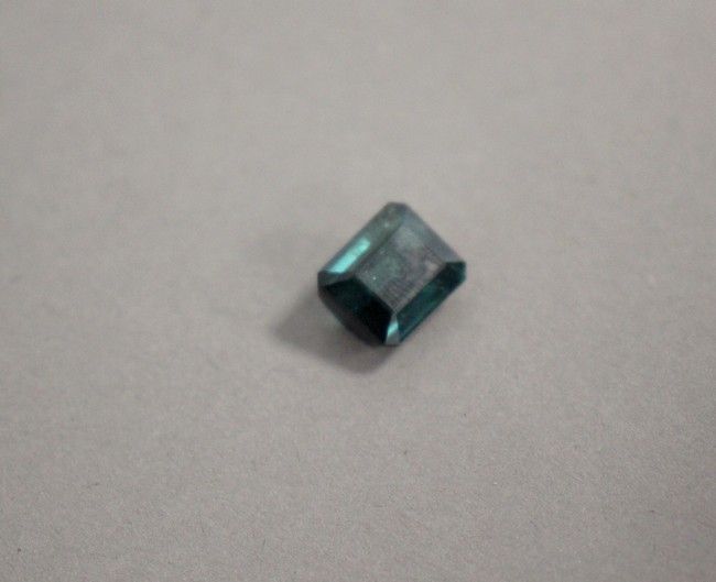 TOURMALINE sur papier, variété indicolite,...