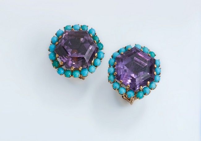 PAIRE DE CLIPS D'OREILLES en or jaune (750)...