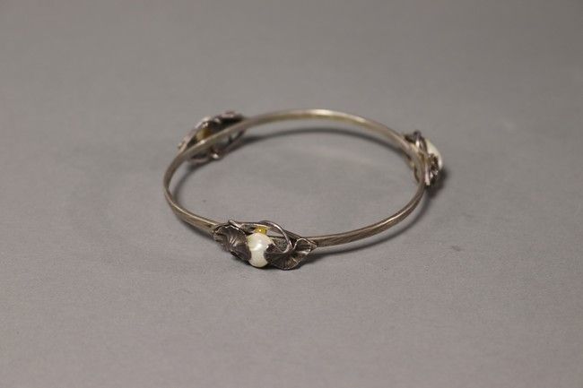 JONC ART NOUVEAU en argent (925) à motifs...