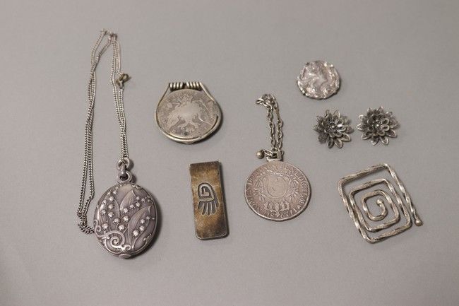 LOT DE BIJOUX en argent comprenant :