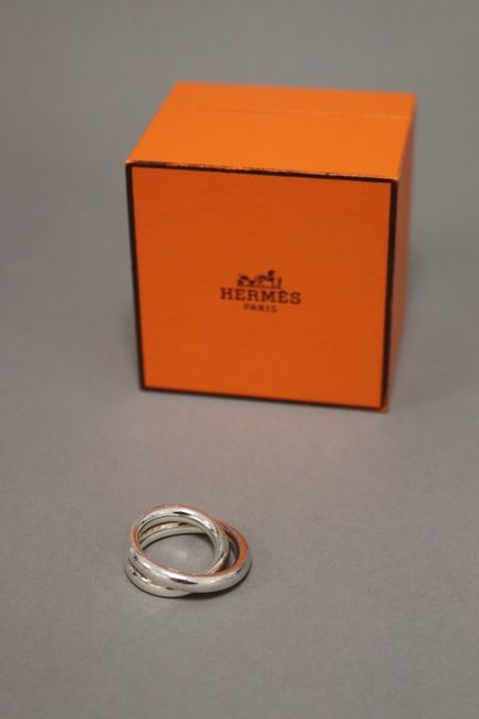 HERMÈS Paris