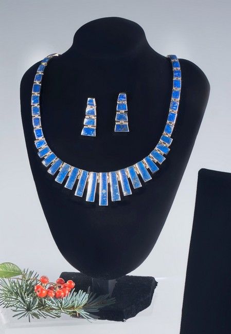 PARURE en argent (950) ornée de baguettes...