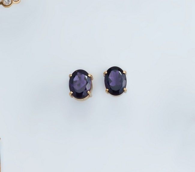 PAIRE DE BOUCLES D'OREILLES en or jaune (750)...