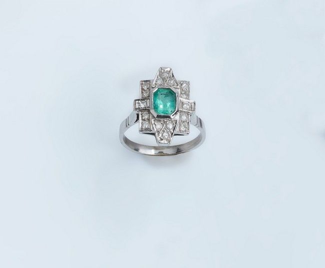 BAGUE en or gris (585) de style Art Déco...