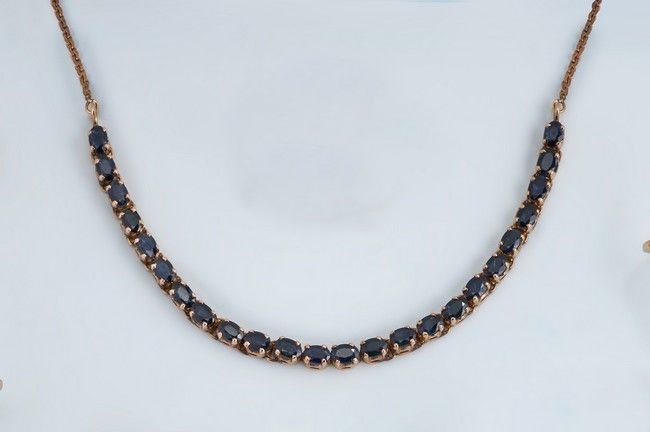 COLLIER en or jaune (585) avec motif serti...