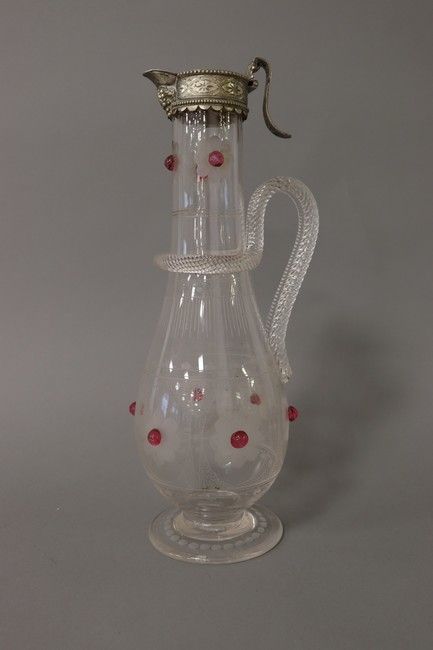 AIGUIERE de forme balustre en verre soufflé...