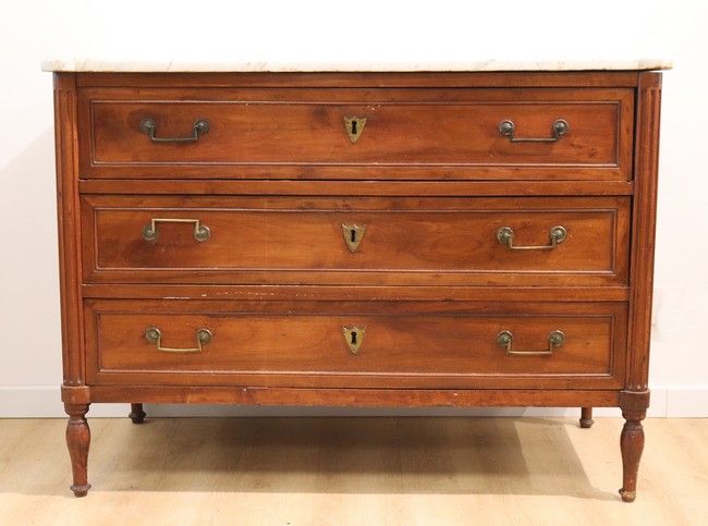 COMMODE rectangulaire en acajou et placage...
