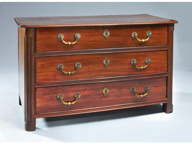 COMMODE de forme rectangulaire en acajou...