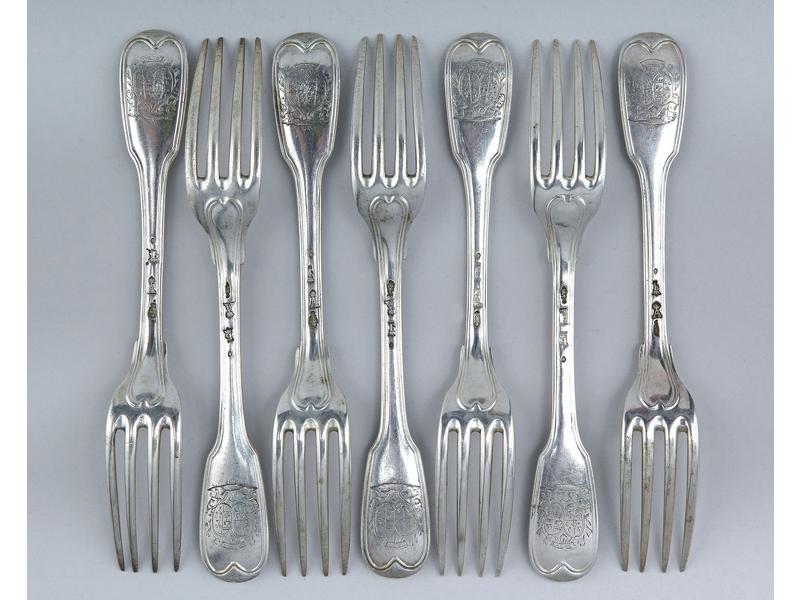 SEPT FOUCHETTES en argent, modèle à filets,...