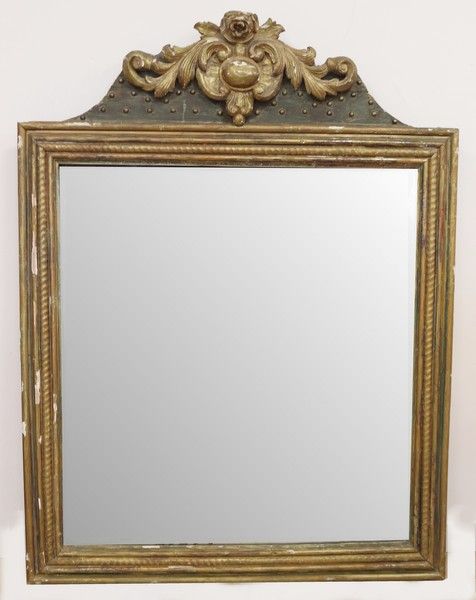 MIROIR rectangulaire dans un cadre en bois...