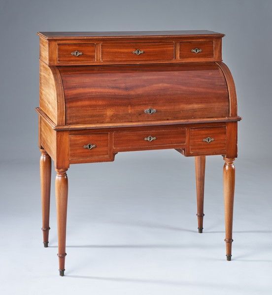 BUREAU A CYLINDRE en acajou et placage d'acajou...