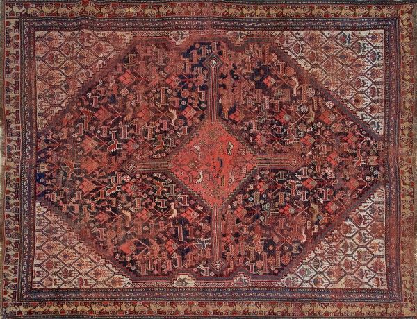 TAPIS KASGHAÏ en laine à médaillon central...