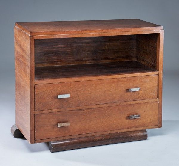 COMMODE rectangulaire en placage de chêne...