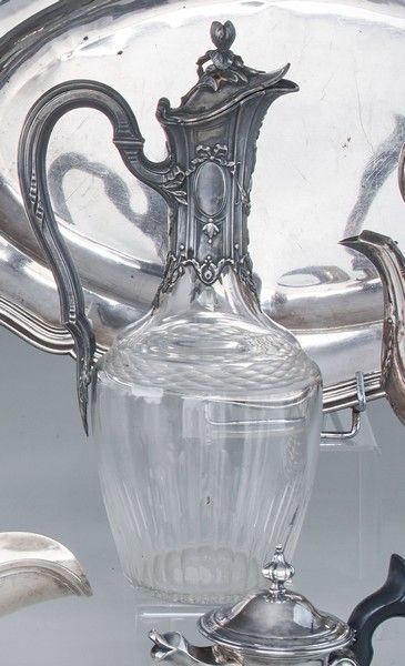CARAFE en cristal taillé et monture argent...