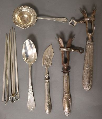LOT D'ARGENT comprenant :