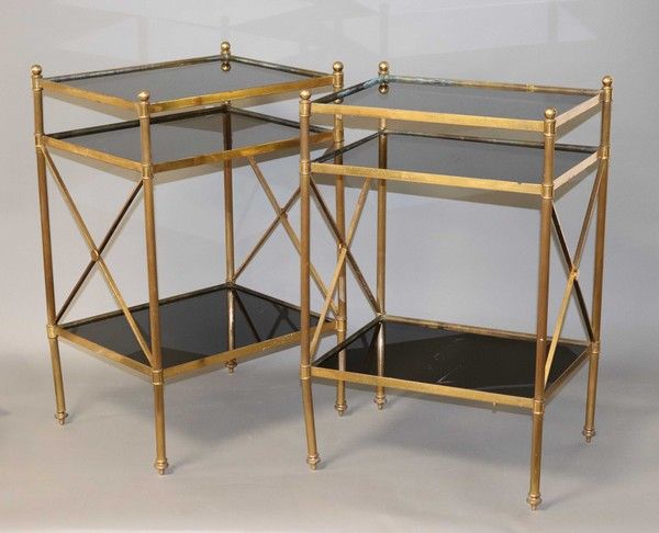 PAIRE DE BOUTS DE CANAPÉ ou TABLES DE CHEVET...
