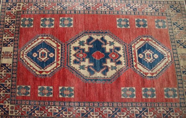 TAPIS rectangulaire en laine polychrome à...