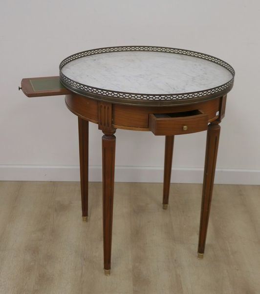 TABLE BOUILLOTTE en bois teinté façon acajou,...