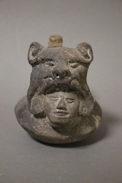 PETITE VERSEUSE AQUAMANILE en terre cuite,...