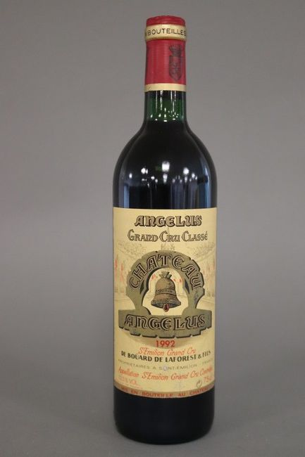 1 Blle CH. ANGELUS St Emilion GCC 1992.